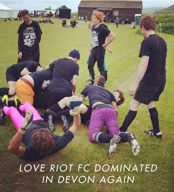 LOVE RIOT FC