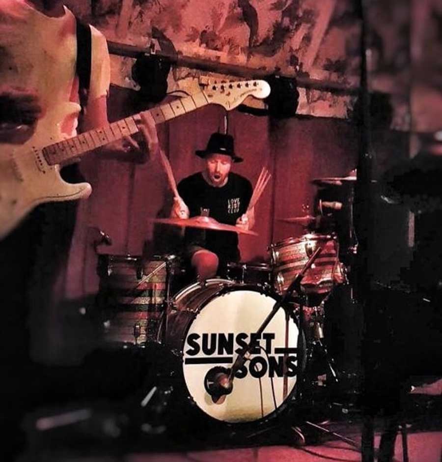 SUNSET SONS WEARING XXX