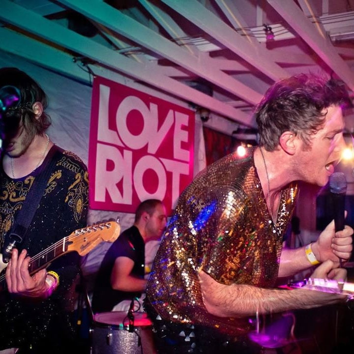 Love Riot party SQ