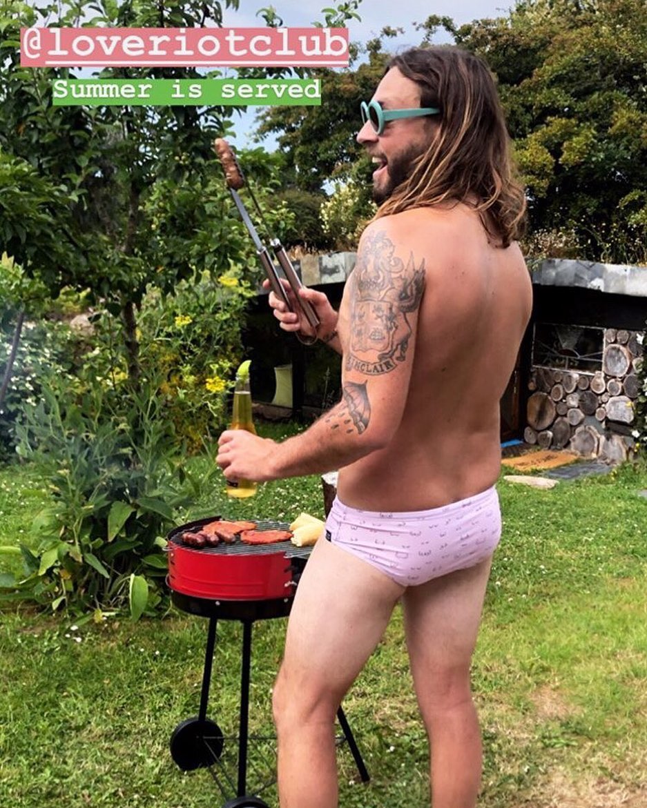 Love riot club boobscape trunks